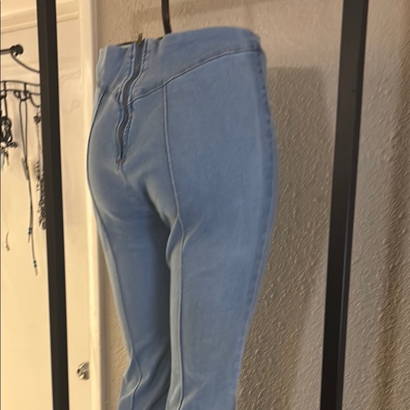 Chic Blue Flare Pants with High-Waist Design - Picture 9 of 11